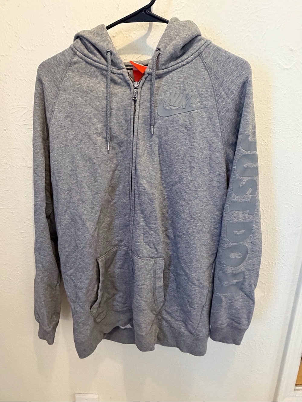 Nike Men's Light Grey Full-Zip Hoodie with 'Just Do It' Sleeve